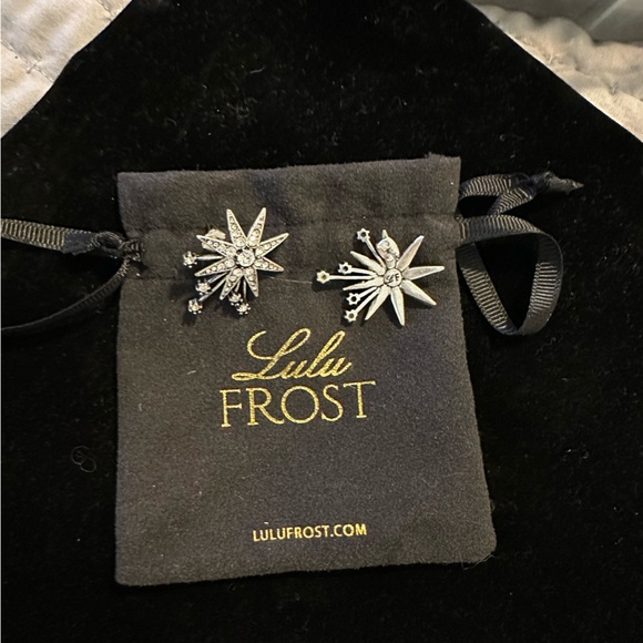 Eye catching, festive earrings! Worn one time - Picture 4 of 6